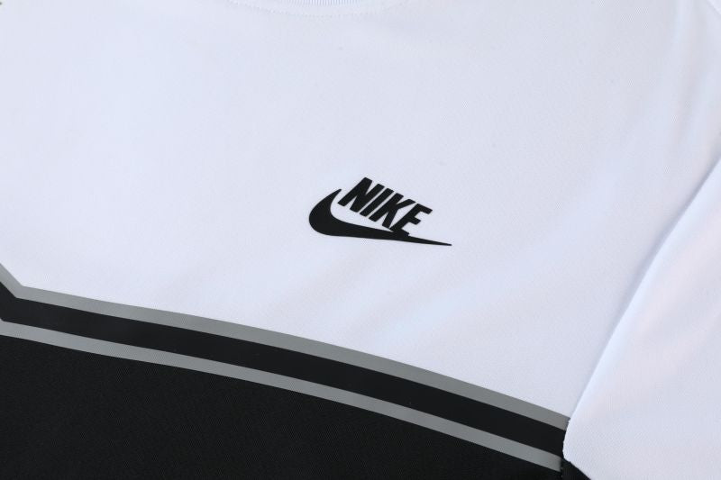 Kit Camisa e Calça Nike Branco e Preto